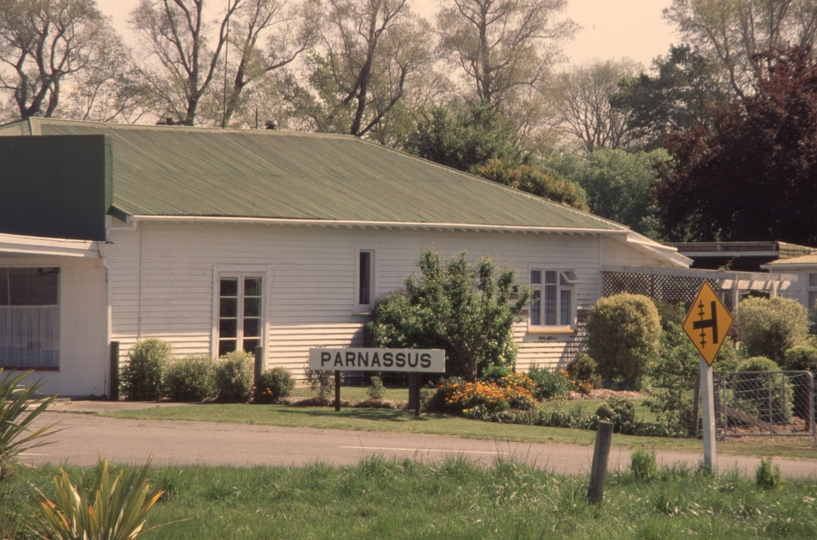 131407: Parnassus Sign on West side of railway