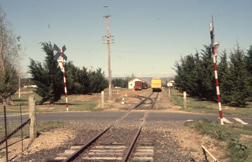 131654: Middlemarch Taieri Gorge Railway looking towards Wingatui from North end