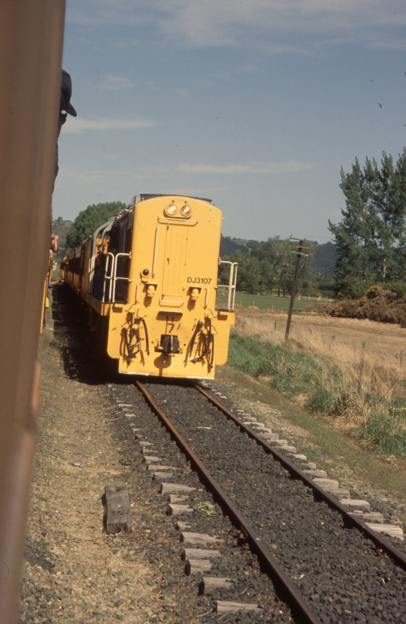 131666: Taieri Loop Taieri Gorge Railway Northbound Passenger DJ 3107