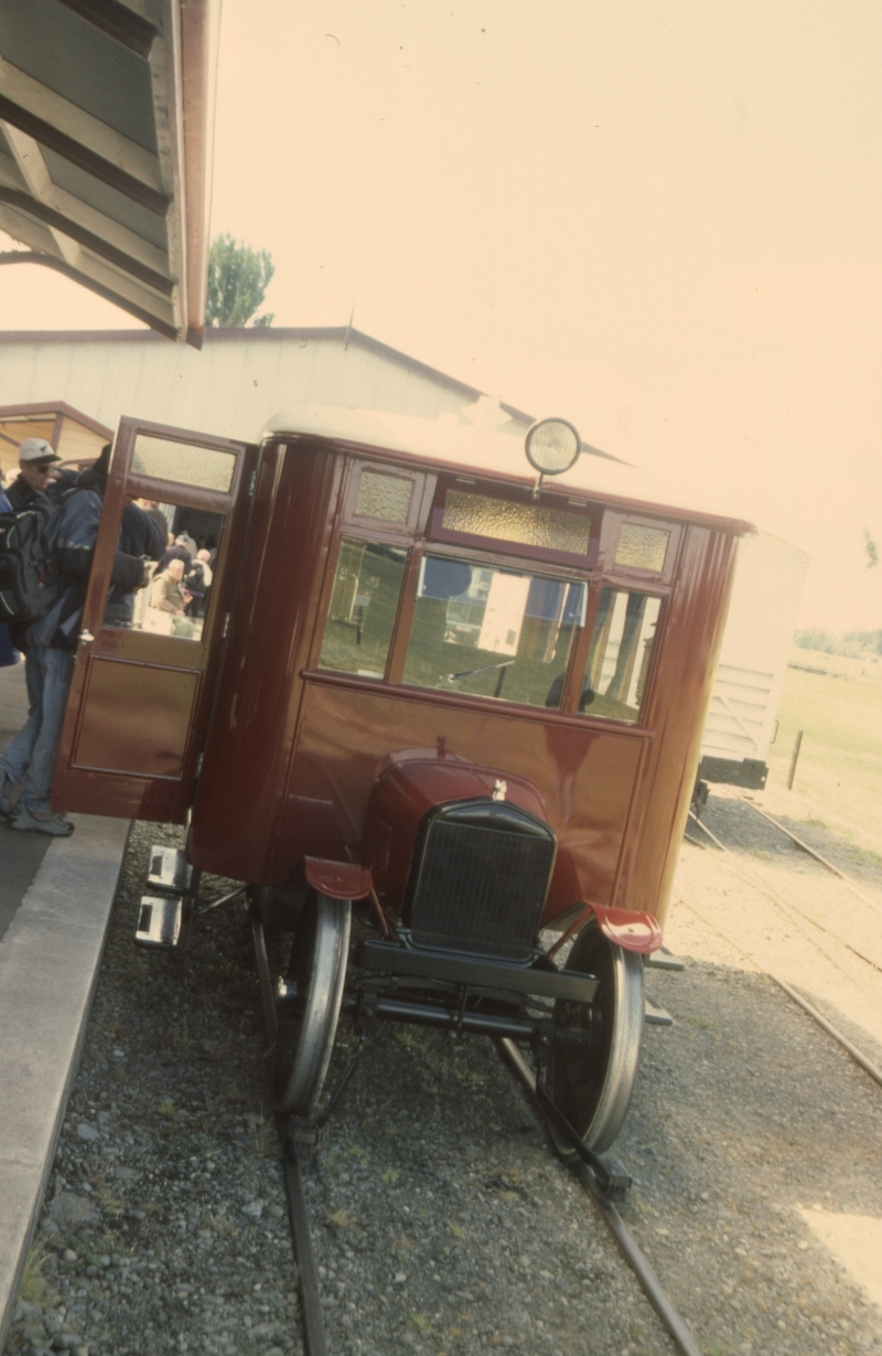 131789: Keanes Crossing Pleasant Point Railway Replica of RM 4