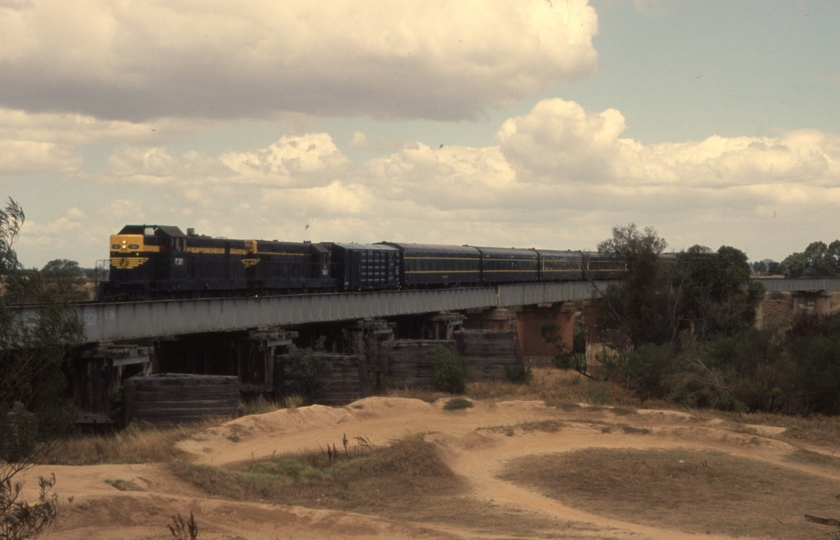 131988: Avon River Bridge Seymour Railway Heritage Centre Special to Bairnsdale T 357 T 320