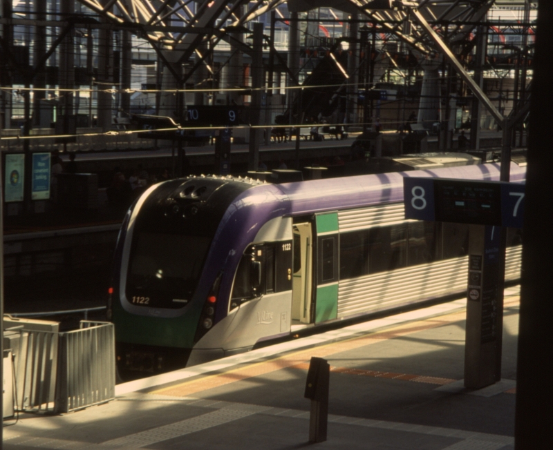 132038: Southern Cross Platform 8 1122 (1222), stabled