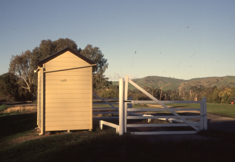 132169: Gundagai Weighbridge and cabin