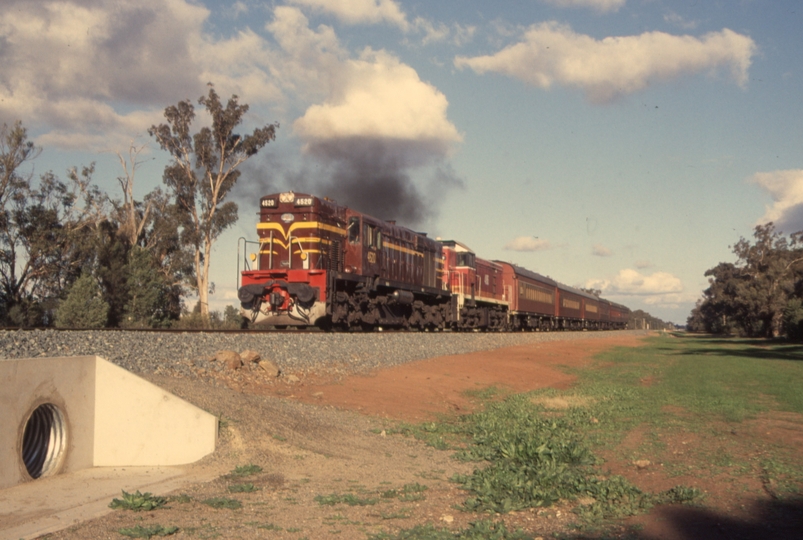 132204: km 546.3 Lake Cargellico Line NSWRTM Special to Wyalong 4520 4916