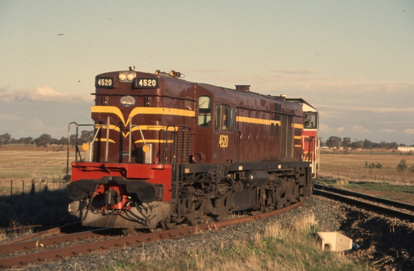 132210: AWB Siding km 562 Lake Cargellico Line 4520 (4916), running round NSWRTM Special