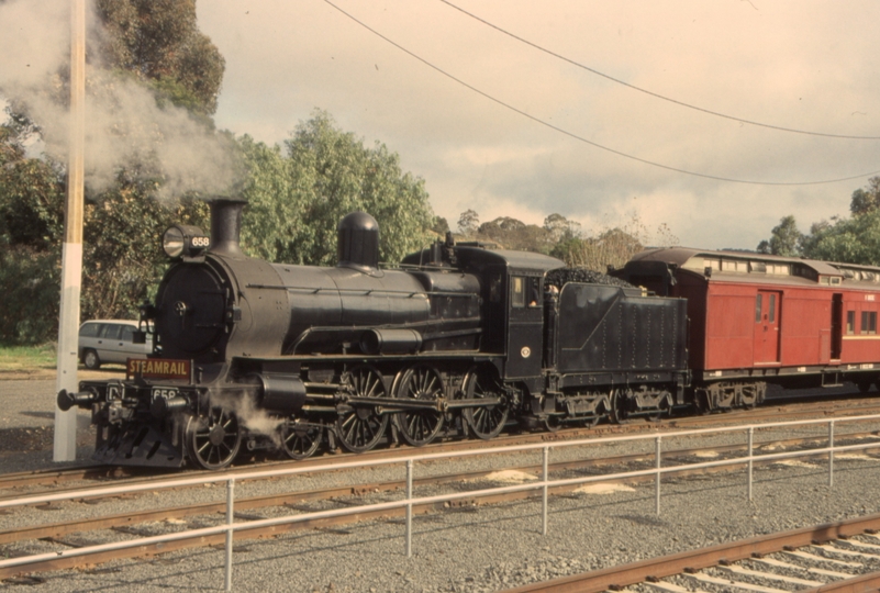 132218: Bacchus Marsh Stabled Steamrail Special D3 658