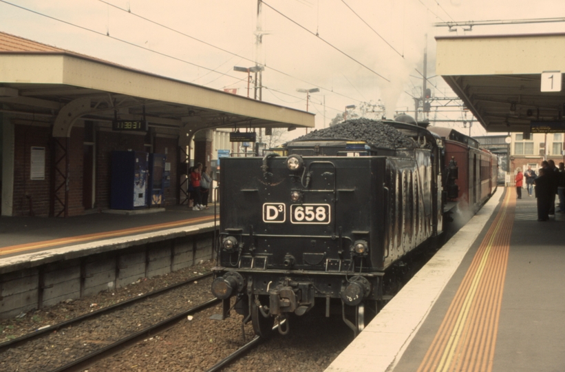 132374: Newport 8592-3 SRV-AREA Special to Caulfield D3 658