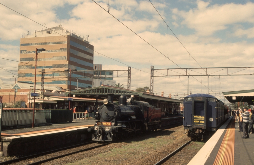 132375: Caulfield D3 638 running round 8593-4 SRV-AREA Special