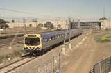 132392: Roxburgh Park Suburban to Craigieburn 3-car Connex (ex MTrain), Comeng 458 M leading