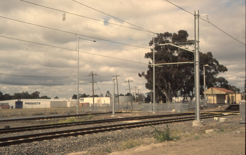 132400: Craigieburn looking South along former Hume Highway alignment and level crossing