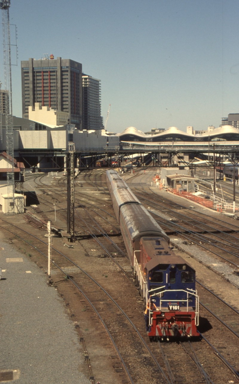 132406: Latrobe Street Bridge Shunt movement to Depot Y 161