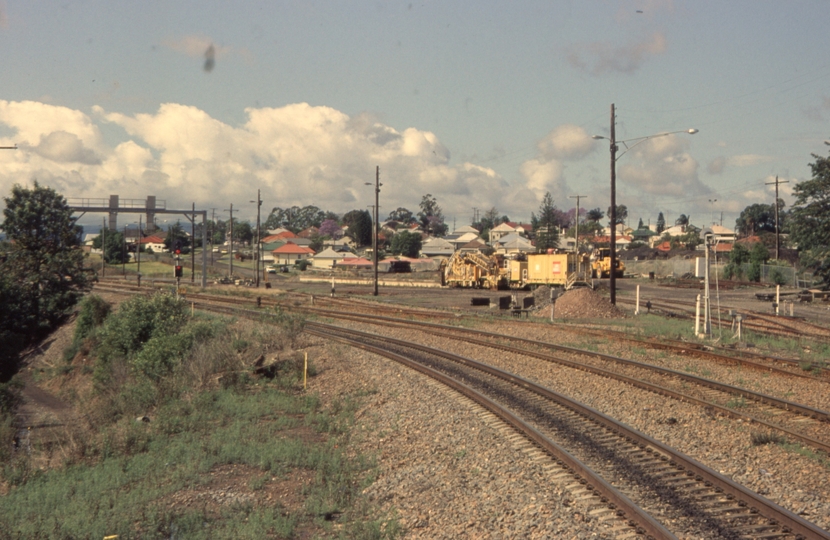 132432: Telarah looking from platform towards Maitland