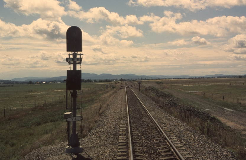 132441: Mount Thorley Line end Double Track WM 188 B Up Home Signal