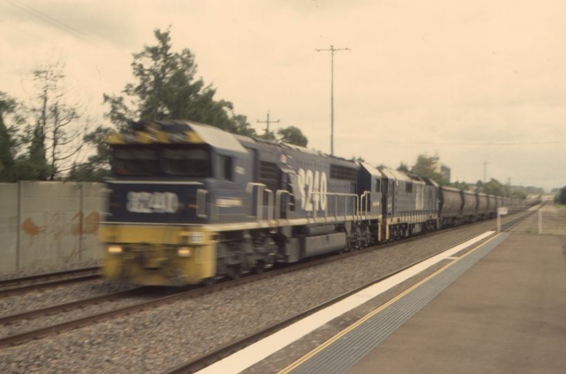 132539: Beresfield Loaded Coal Train 8240 8128