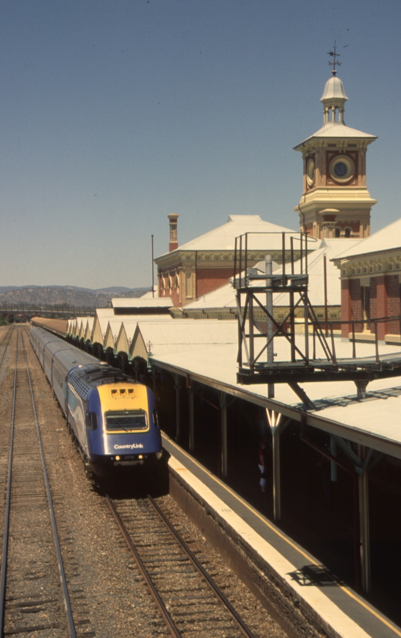 132603: Albury Day XPT to Sydney XP 2018 leading