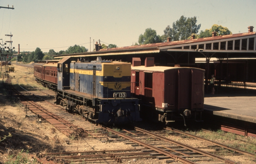 132639: Castlemaine Y 133 running round Passenger to Maldon