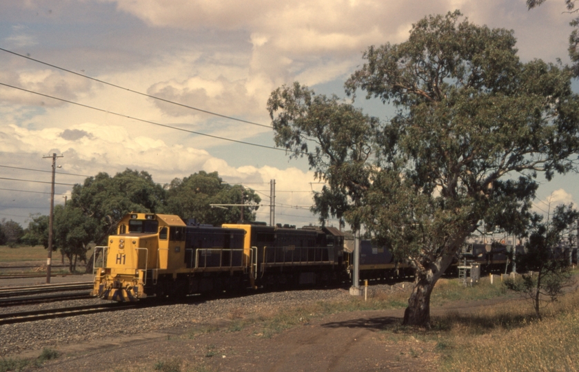 132651: Roxburgh Park Empty Quarry Train to Kilmore East H 1 X 39