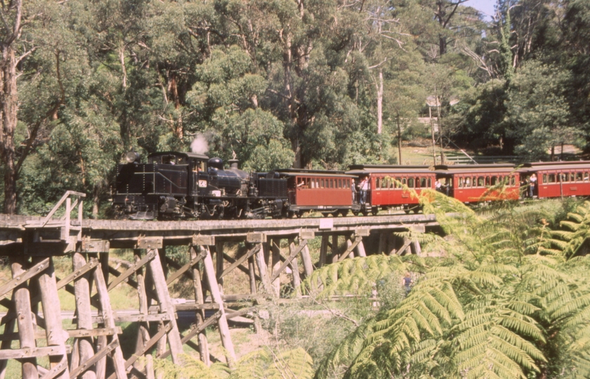 132667: Bridge No 5 Monbulk Creek Trestle No 22 Luncheon Train to Belgrave G 42