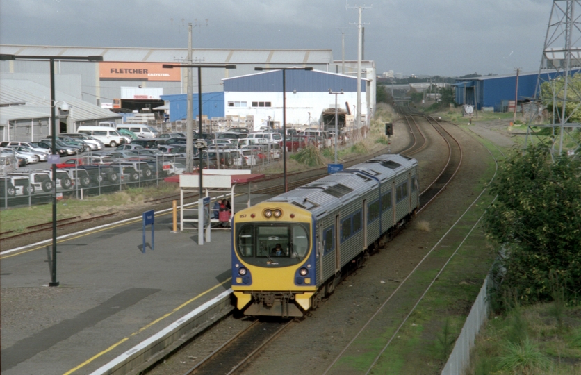 132810: Penrose Up Suburban ADL 857 ADC 807