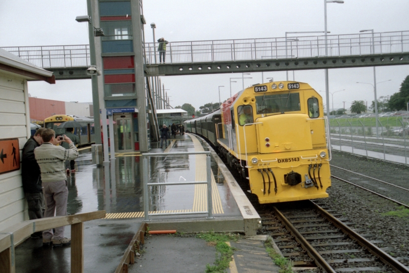 132827: Papakura Governor's Special to Paekakariki DXB 5143