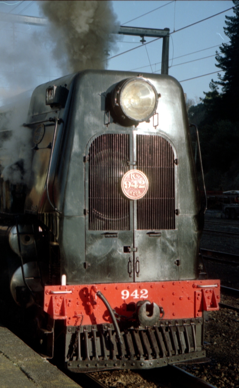 132851: Taumarunui Governor's Special to Paekakariki Ka 942