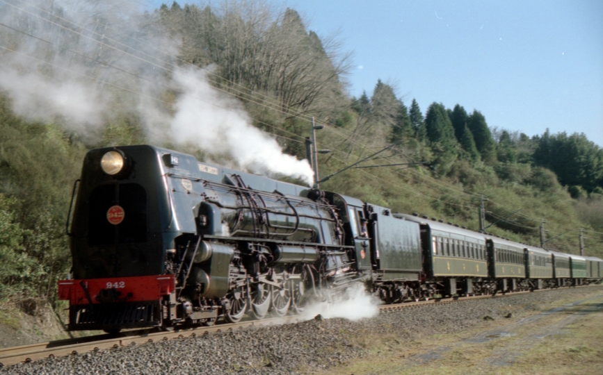 132852: km 378.5 North Island Main Trunk Governor's Special to Paekakariki Ka 942