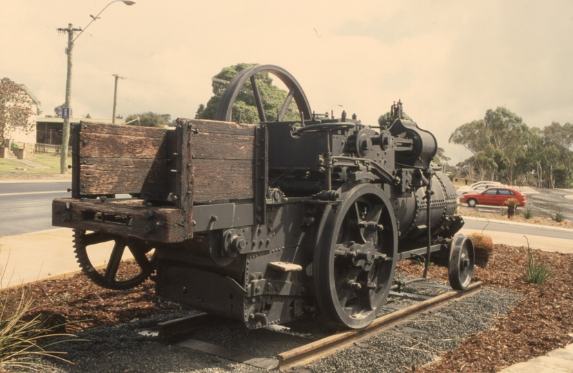 133057: Collie Visitors' Centre Traction Engine converted into Locomotive