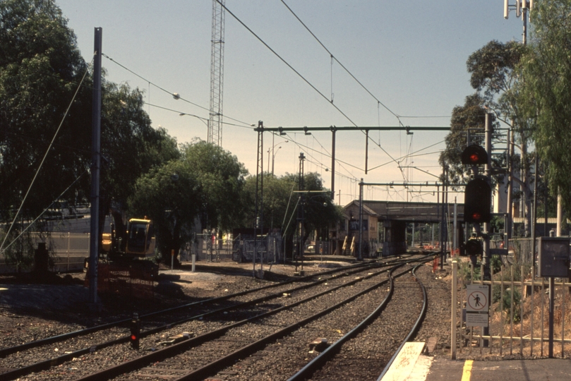 133120: Clifton Hill Looking North from Up Platform