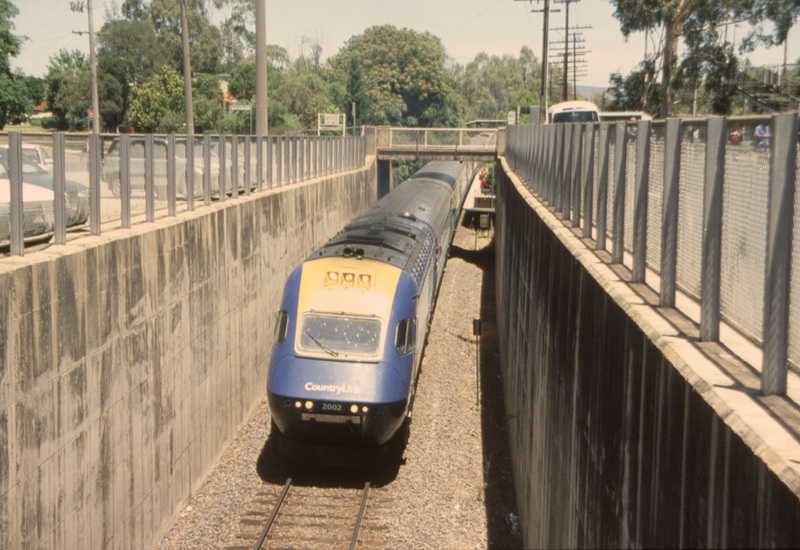 133278: Wangaratta Day XPT to Sydney XP 2002 leading