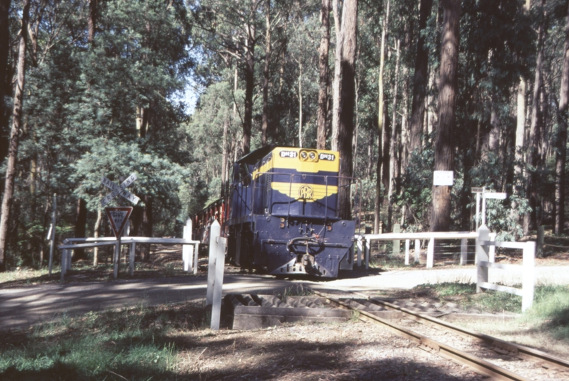 133348: Wright Road Level Crossing Passenger to Belgrave DH 31 Last Slide