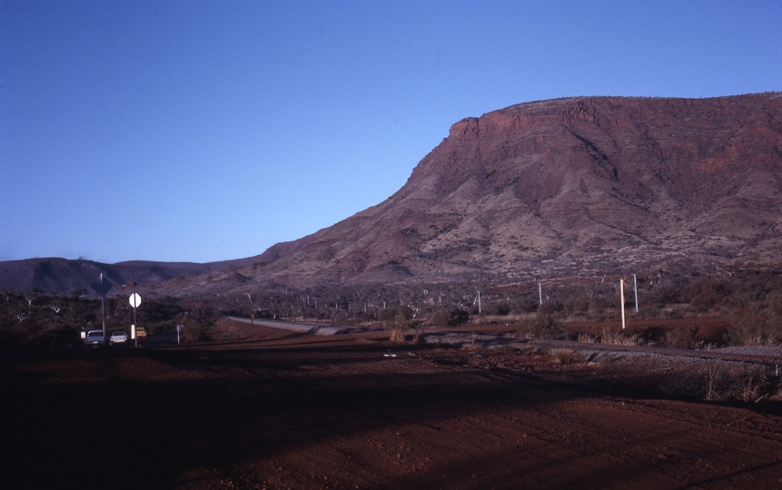 133372: Mount Tom Price WA Mount Nameless