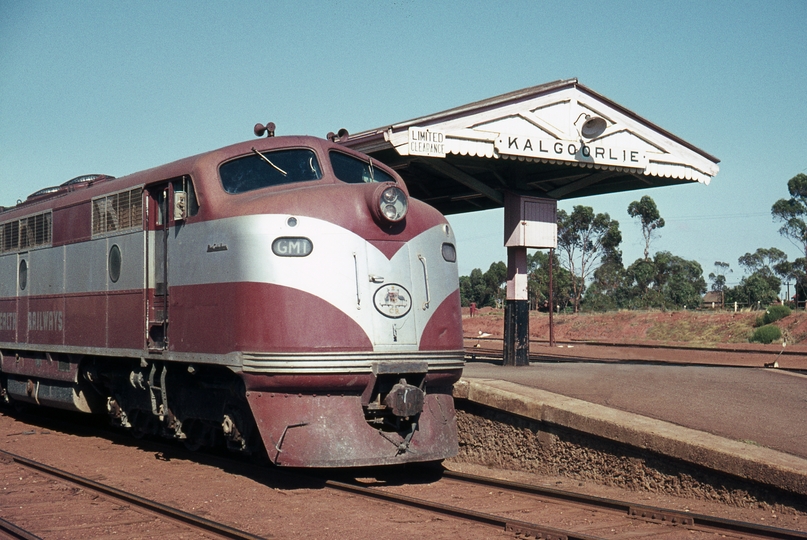 133407: Kalgoorlie Eastbound Trans Australian Express GM 1 leading Figures standing on platform have been photoshopped out