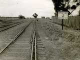 133631: Oaklands Change of common rail device in Platform Road just North of Platform looking towards Sydney