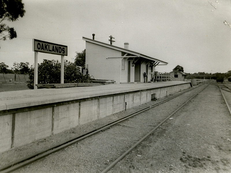 133632: Oaklands looking towards Yarrawonga