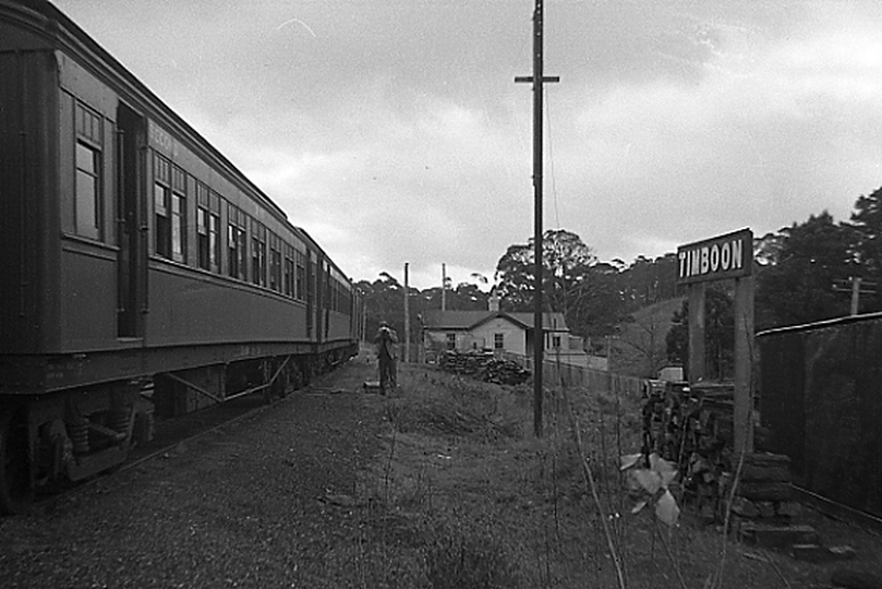 133651: Timboon Carey Grammar and Reservoir High School Railway Club Special looking towards Camperdown