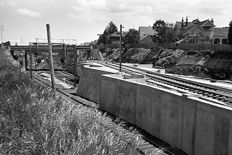 133676: East Camberwell Flyover (under construction), looking towards Melbourne