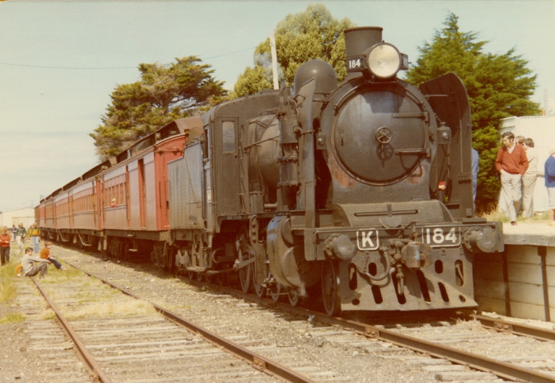 133748: Queenscliff Up ARE Special K 184 Last VR Train