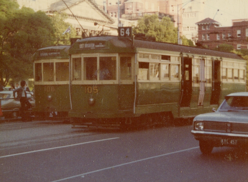 133793: Swanston Street at Latrobe Street Down L 106 and Up L 105 -1