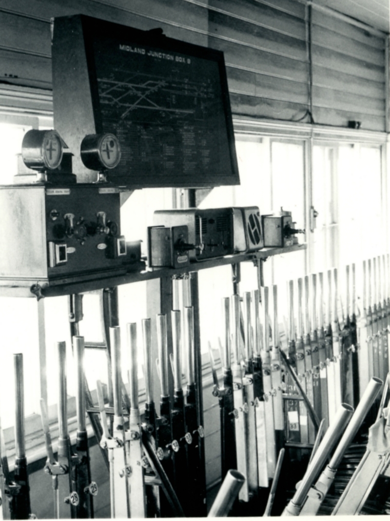 133875: Midland B Signal Box Winters 3 Position Block Instrument and Illuminated Diagram