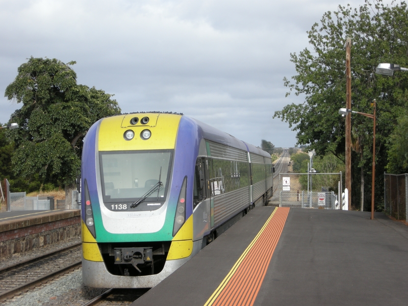 135031: Riddells Creek 9:15am Passenger to Echuca VL38 3-car trailing