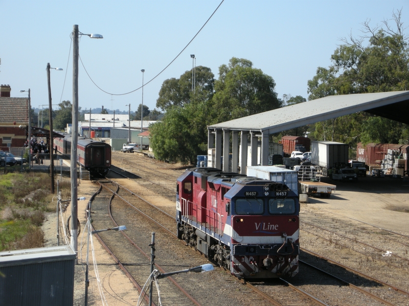 135068: Bairnsdale N 457 backing down