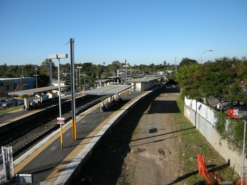 135086: Darra Looking East from Footbridge