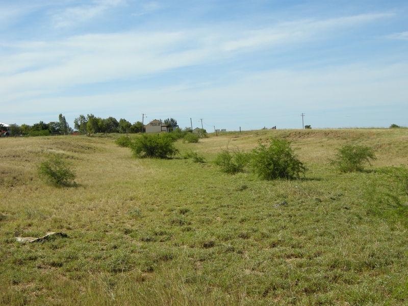 135185: Aramac Looking North towards station from North abutment of first bridge from station