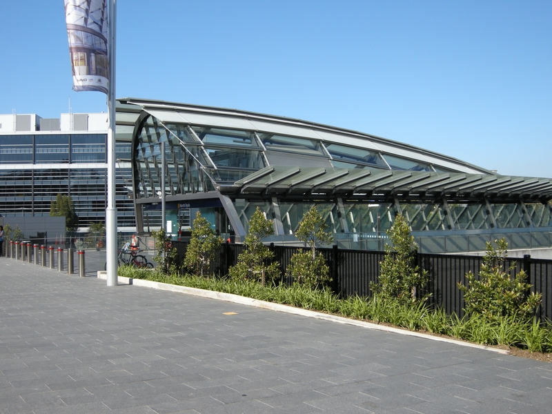 135292: North Ryde Station facilities at street level