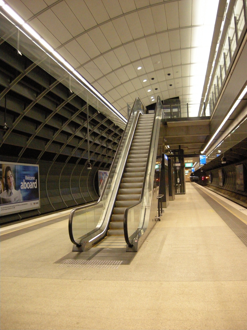 135293: Macquarie Park Escalators to Platform