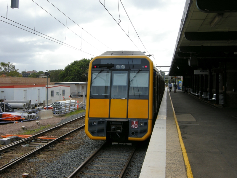 135346: Cronulla Up Suburban 8-car Tangara