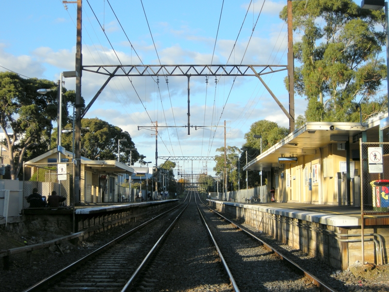 135379: Nunawading looking East from pedestrian crossing