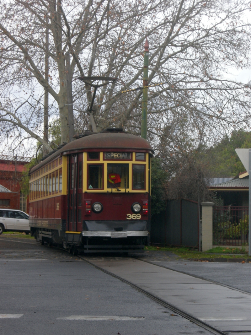 135390: Arnold Street Empty car North Bendigo to Depot ex Adelaide H 369