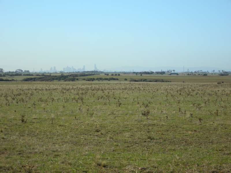 135415: Tarneit Station Site looking North from Derrimut Road