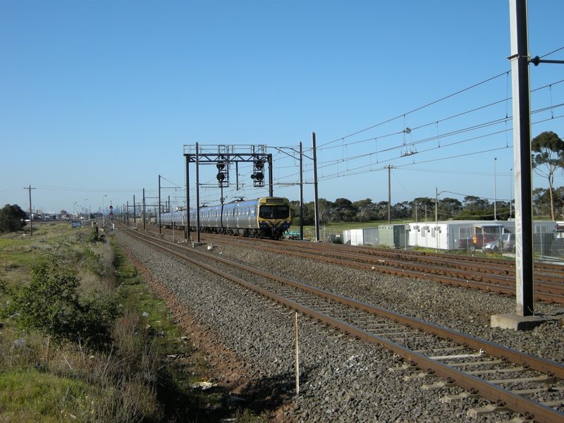 135421: Laverton Junction Up Suburban 6-car ex Mtrain Comeng